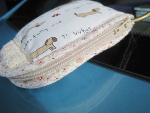 Doggy pouch side zip